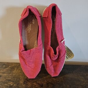 Toms Fuschia Canvas Flats Casual Comfort